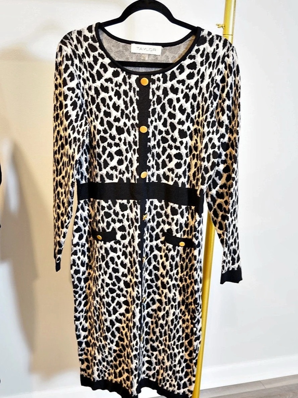TAYLOR Sweater Dress- Size Large